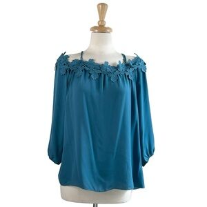 UPS AND DOWNS Top XL Blue Flower Off Shoulder Crochet Peasant Lace